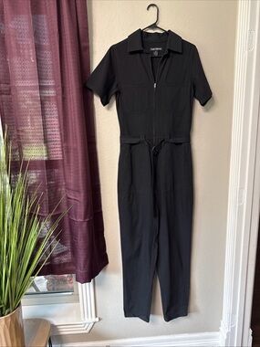 #748 SoHo apparel Short Sleeve Black Jumper Size Medium